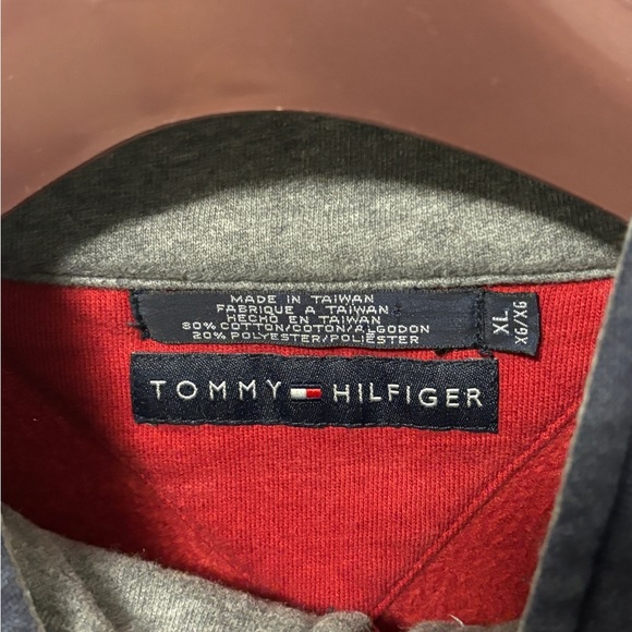 Tommy Hilfiger red half zip turtleneck sweater. Size L - Picture 3 of 5